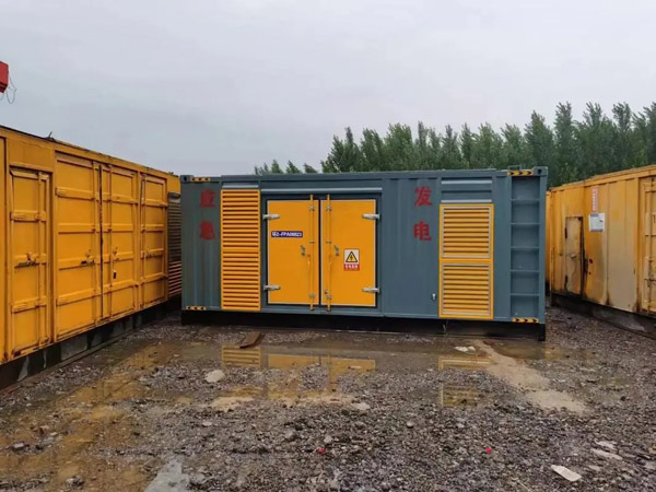 金川柴油发电机如何判断干式空气滤清器是否需要更换？